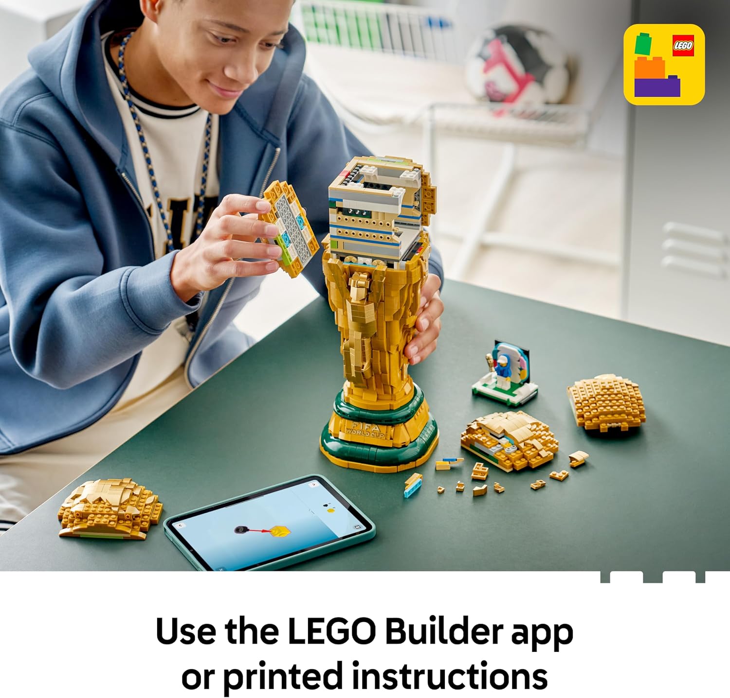 LEGO Editions FIFA World Cup Official Trophy 43020